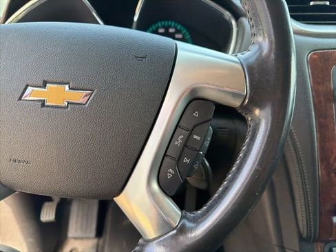 Used 2014 Chevrolet Traverse LT w/ LPO, 'HIT The Road' Package AWD/4WD image 21