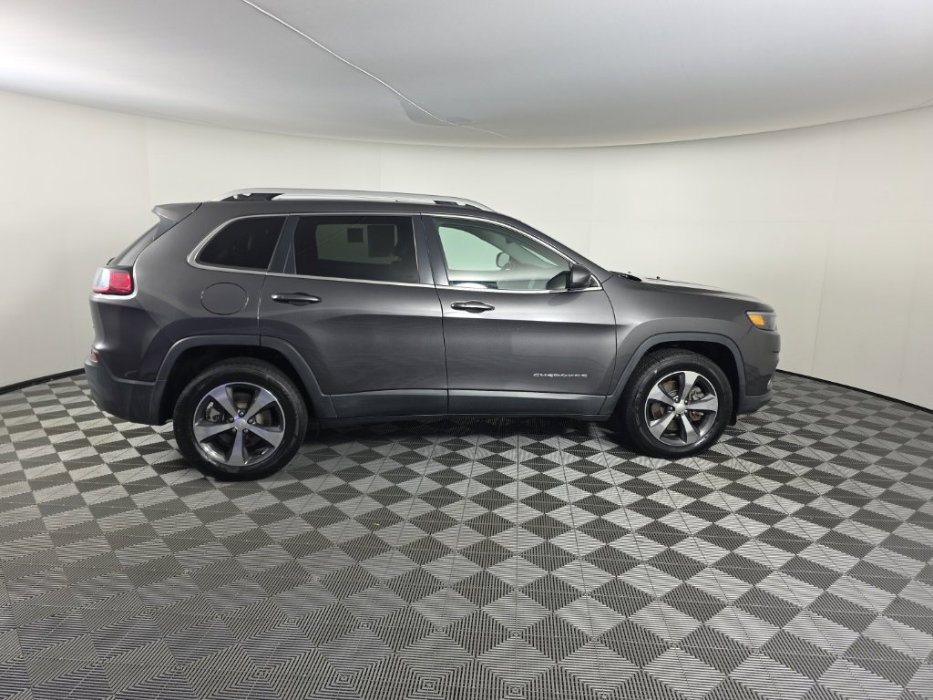 Used 2019 Jeep Cherokee Limited AWD/4WD image 6