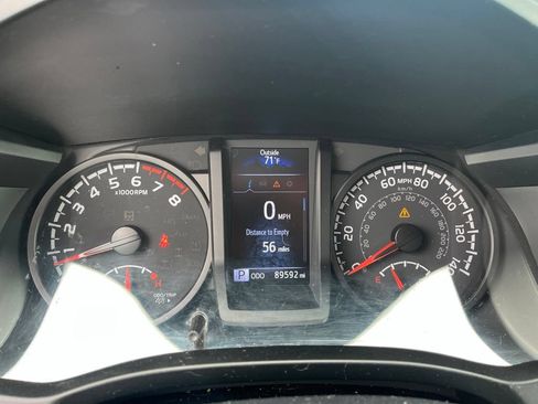Used 2021 Toyota Tacoma SR AWD/4WD image 7