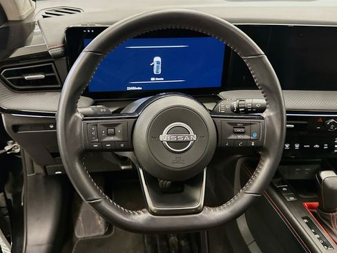 Used 2025 Nissan Kicks SR image 18