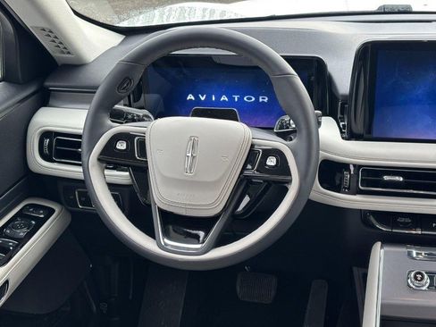 New 2026 Lincoln Aviator AWD image 13