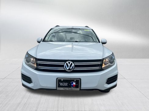Used 2015 Volkswagen Tiguan S image 2