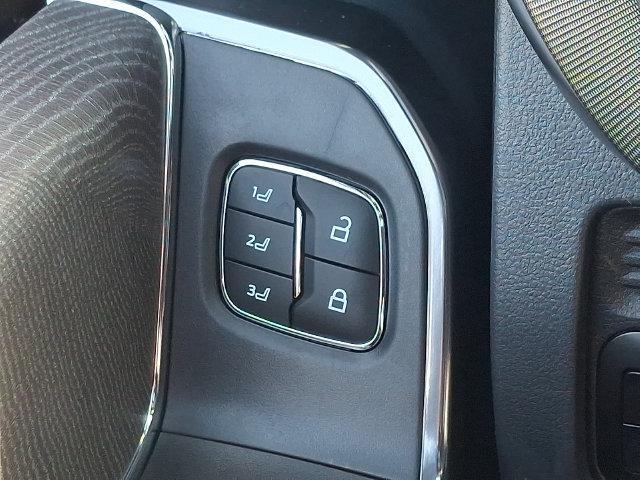 Used 2025 Ford F250 Platinum AWD/4WD image 21