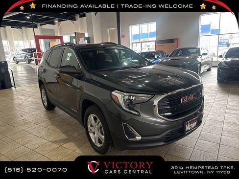 Used 2020 GMC Terrain SLE w/ Driver Convenience Package image 3