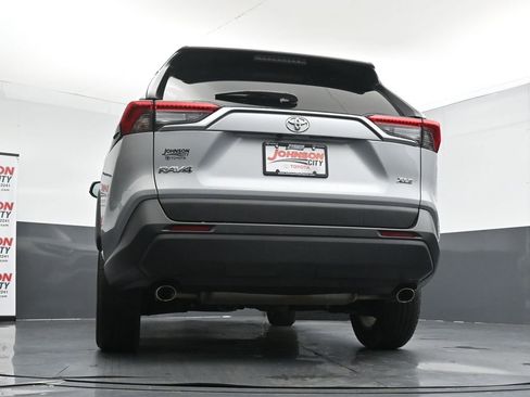 Used 2024 Toyota RAV4 XLE FWD image 36