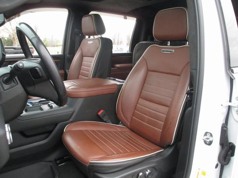 Used 2024 GMC Sierra 2500 Denali Ultimate image 22