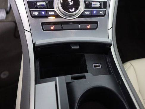 Used 2017 Lincoln MKZ Premiere image 45