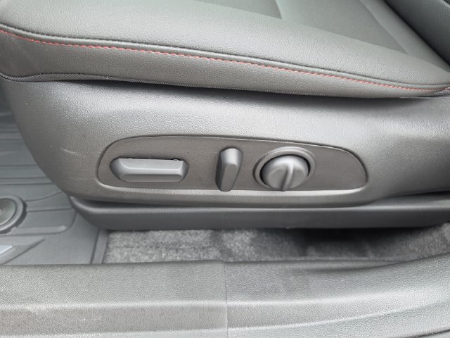 New 2026 Chevrolet Trax RS w/ Sunroof Package FWD image 22