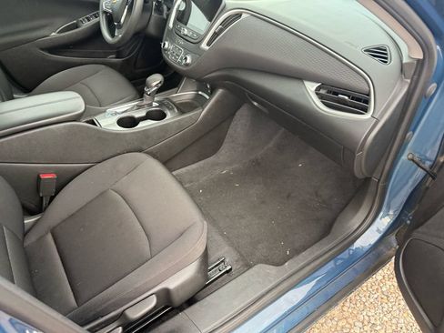 Used 2025 Chevrolet Malibu LT FWD image 16