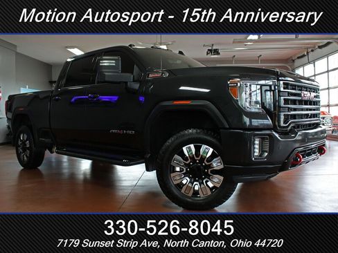 Used 2020 GMC Sierra 3500 AT4 w/ AT4 Premium Package AWD/4WD image 2