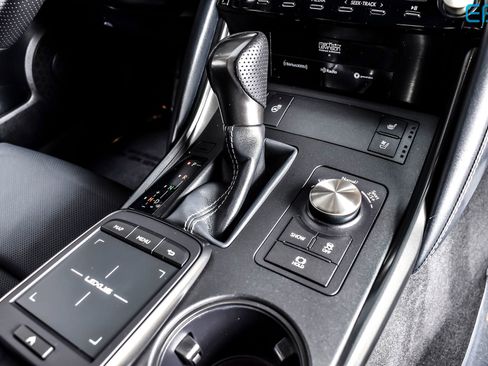 Used 2022 Lexus IS 500 image 31