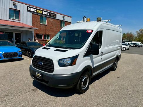 Used 2018 Ford Transit 250 130 Medium Roof RWD image 1