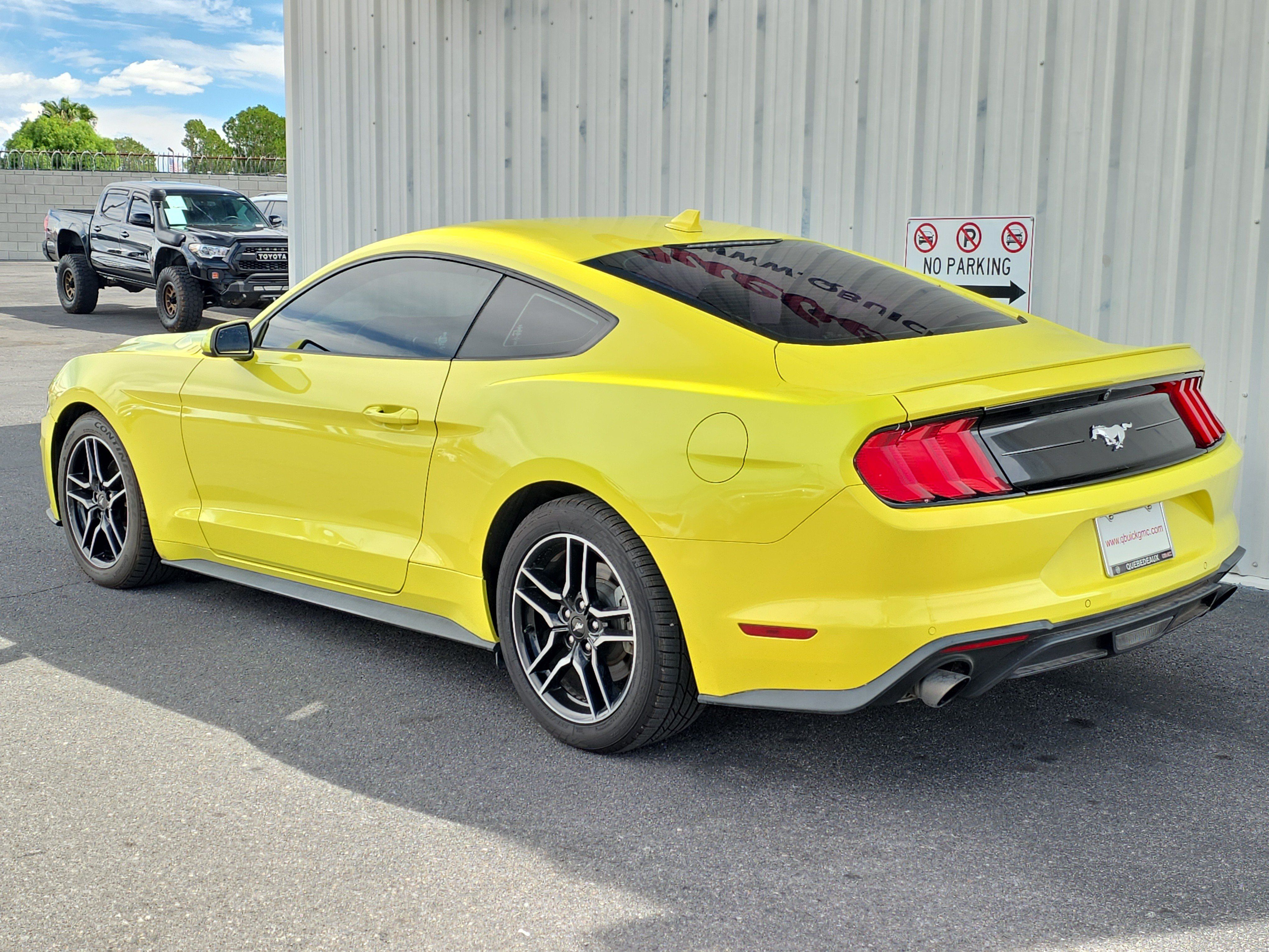 Used 2021 Ford Mustang Premium RWD image 5