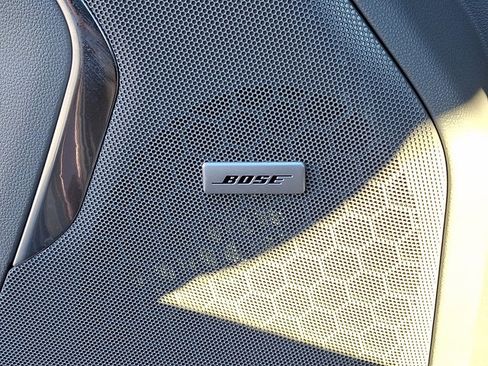 Used 2022 GMC Yukon SLT w/ SLT Luxury Package image 27