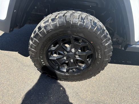 Used 2022 Jeep Gladiator Sport AWD/4WD image 30