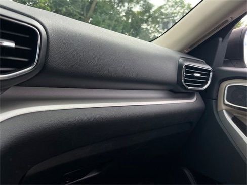 Used 2024 Ford Explorer XLT w/ Equipment Group 202A image 17