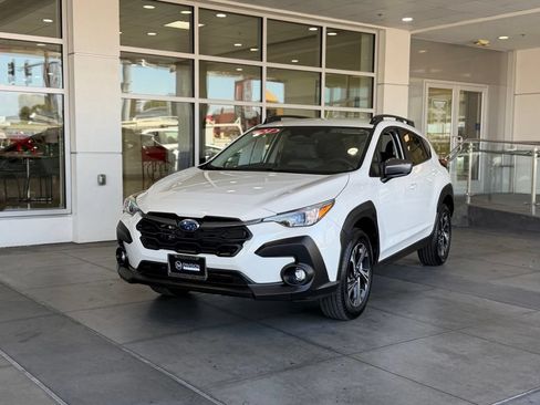 Used 2024 Subaru Crosstrek 2.0i Premium AWD/4WD image 2