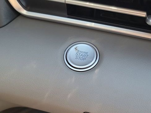 New 2026 Hyundai Elantra Hybrid FWD image 10