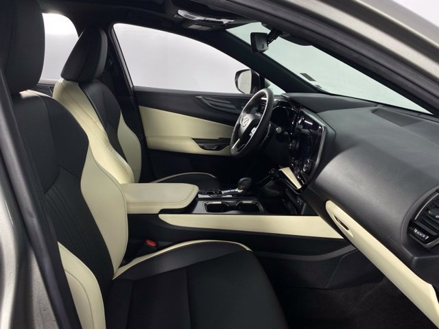 Used 2024 Lexus NX 250 FWD w/ Towing Package (2000 Lbs) image 15