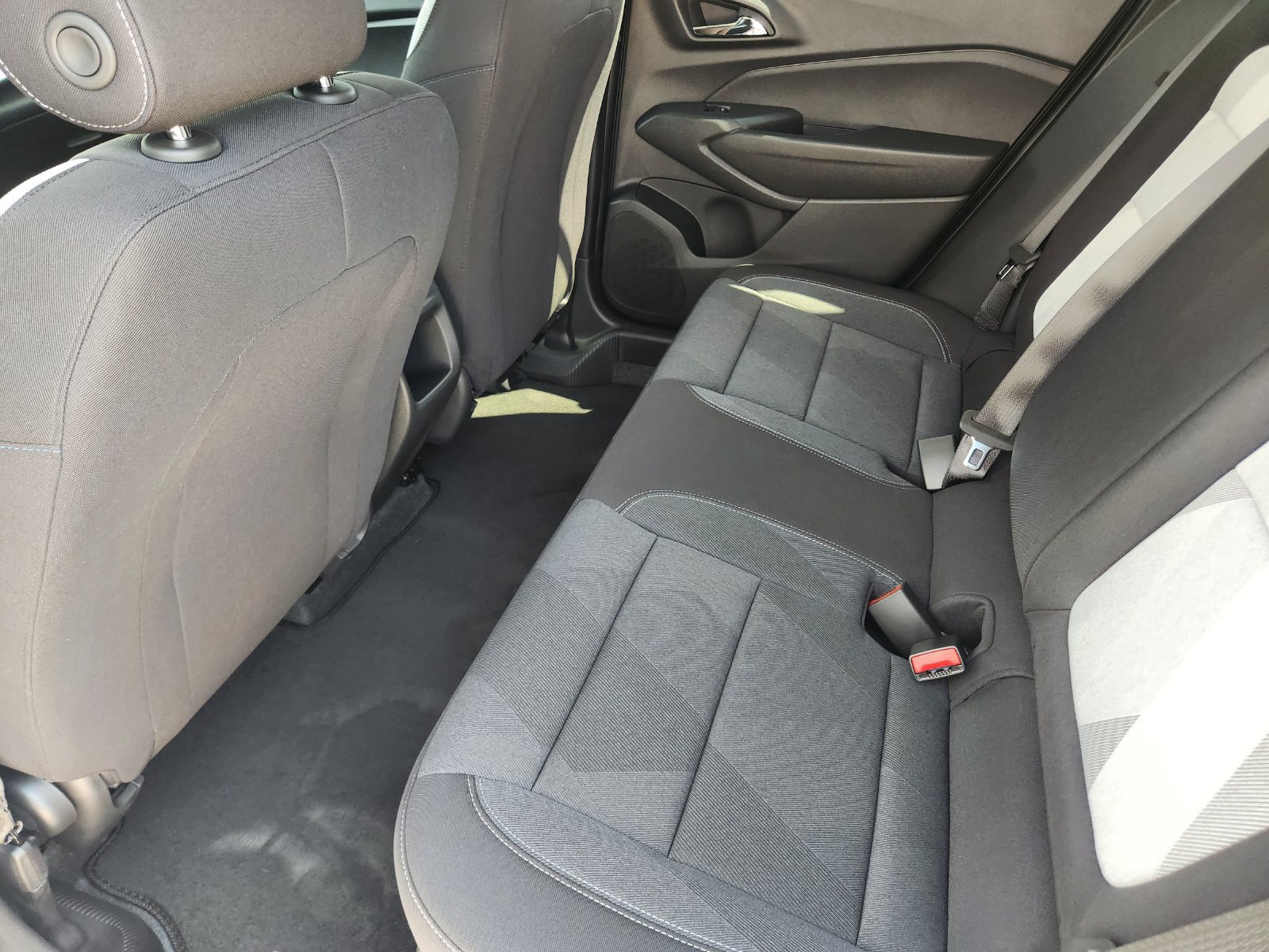 New 2026 Chevrolet Trax LS w/ LS Convenience Package FWD image 24
