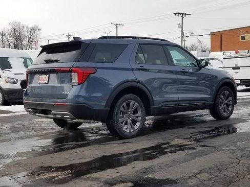 New 2026 Ford Explorer Active w/ Active Comfort Package image 3