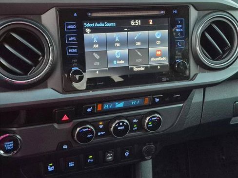 Used 2016 Toyota Tacoma TRD Sport w/ Premium & Technology Package RWD image 12