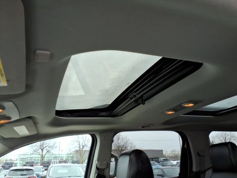 Used 2015 GMC Acadia SLT image 11