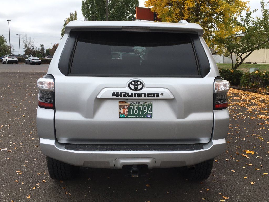 Used 2017 Toyota 4Runner SR5 Premium AWD/4WD image 5