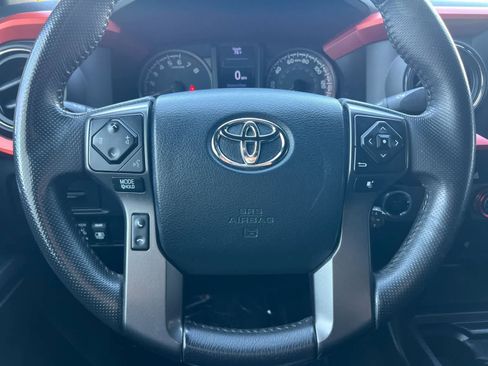 Used 2017 Toyota Tacoma TRD Off-Road w/ Tow Package image 24