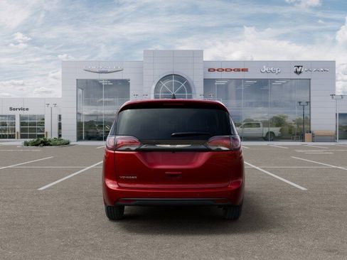 New 2026 Chrysler Voyager LX image 7