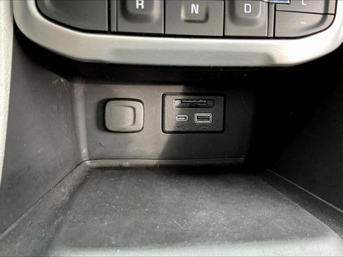 Used 2022 GMC Acadia SLT w/ Technology Package image 33