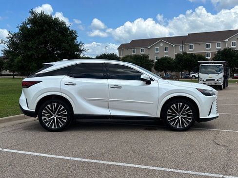 Used 2024 Lexus RX 350 Premium Plus w/ Convenience Package FWD image 4