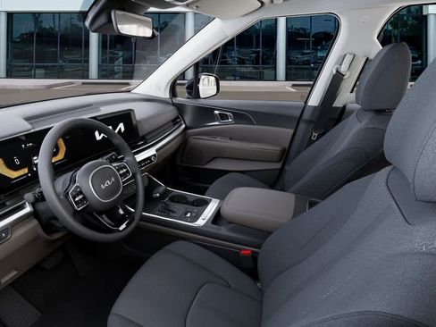 New 2026 Kia Carnival LX FWD image 17