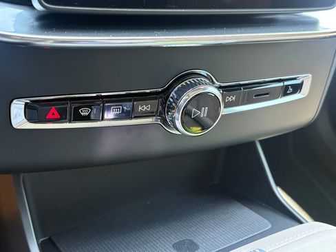 New 2026 Volvo XC90 B6 Plus w/ Protection Package Premier image 15