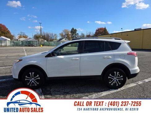 Used 2018 Toyota RAV4 LE w/ All Weather Liner Package image 2