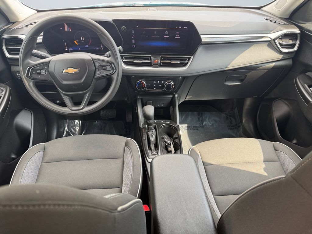 Used 2025 Chevrolet TrailBlazer LT FWD image 10