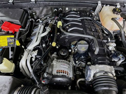 Used 2022 Jeep Gladiator Sport image 35