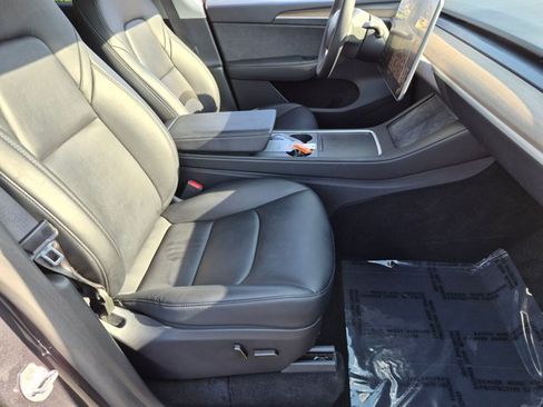 Used 2024 Tesla Model Y Long Range RWD image 22