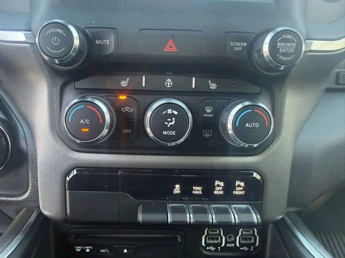 Used 2019 RAM 1500 Big Horn AWD/4WD image 25