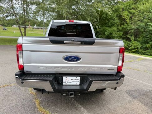 Used 2017 Ford F250 Lariat w/ Lariat Value Package AWD/4WD image 5
