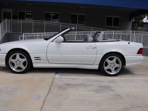 Used 2001 Mercedes-Benz SL 500 image 4