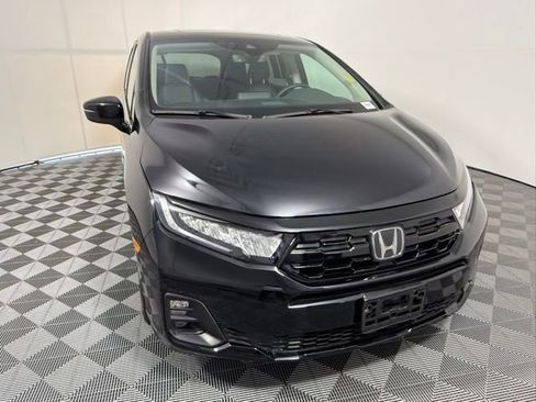 Used 2025 Honda Odyssey Touring image 8