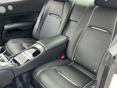Used 2015 Rolls-Royce Wraith RWD image 18