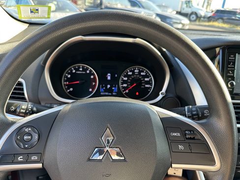 Used 2020 Mitsubishi Eclipse Cross ES image 24