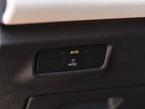 New 2026 Volkswagen Tiguan SE AWD/4WD image 11
