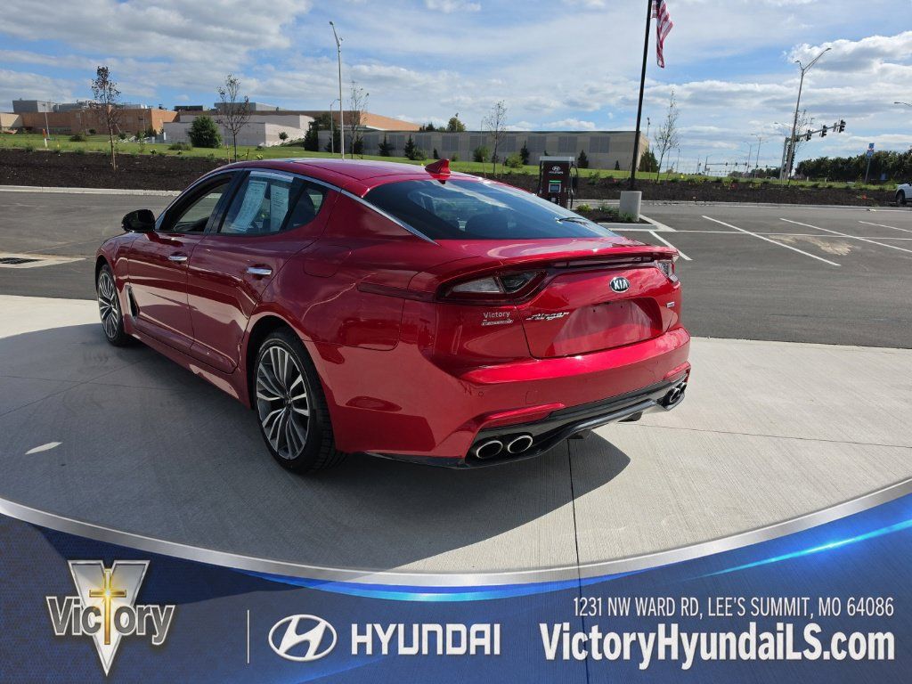 Used 2019 Kia Stinger Premium AWD/4WD image 3