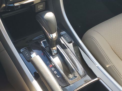 Used 2017 Honda Accord EX-L image 28
