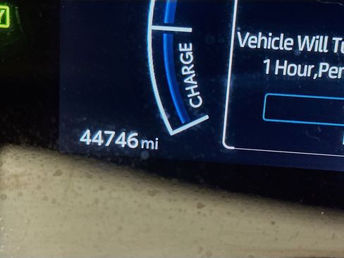 Used 2025 Toyota Camry SE FWD image 19