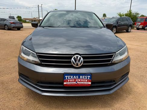 Used 2016 Volkswagen Jetta S FWD image 2