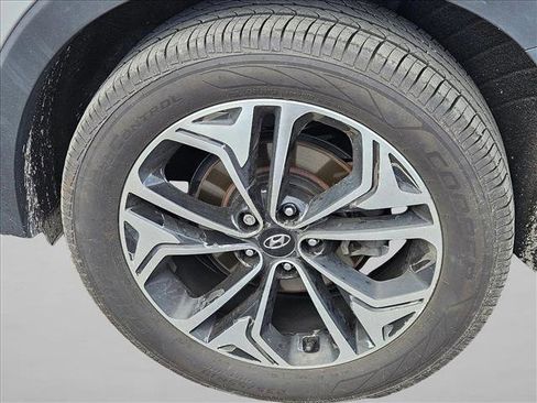 Used 2020 Hyundai Santa Fe SEL FWD image 6
